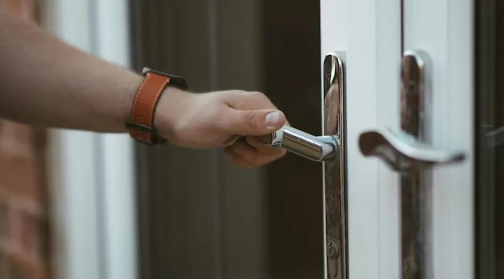 Locksmart and Locks Installation